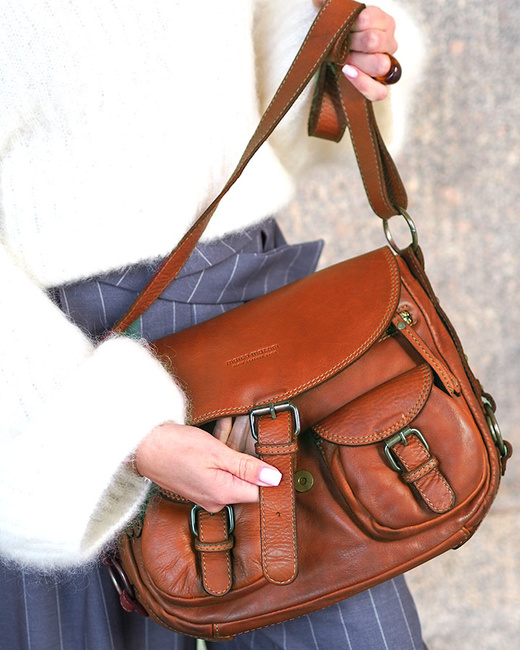MARCO MAZZINI Skórzana torebka listonoszka z kieszeniami safari handmade bag camel