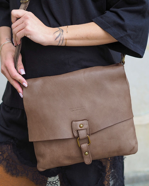 Torebka skórzana listonoszka stylowy minimalizm ala messenger leather bag - MARCO MAZZINI beż taupe